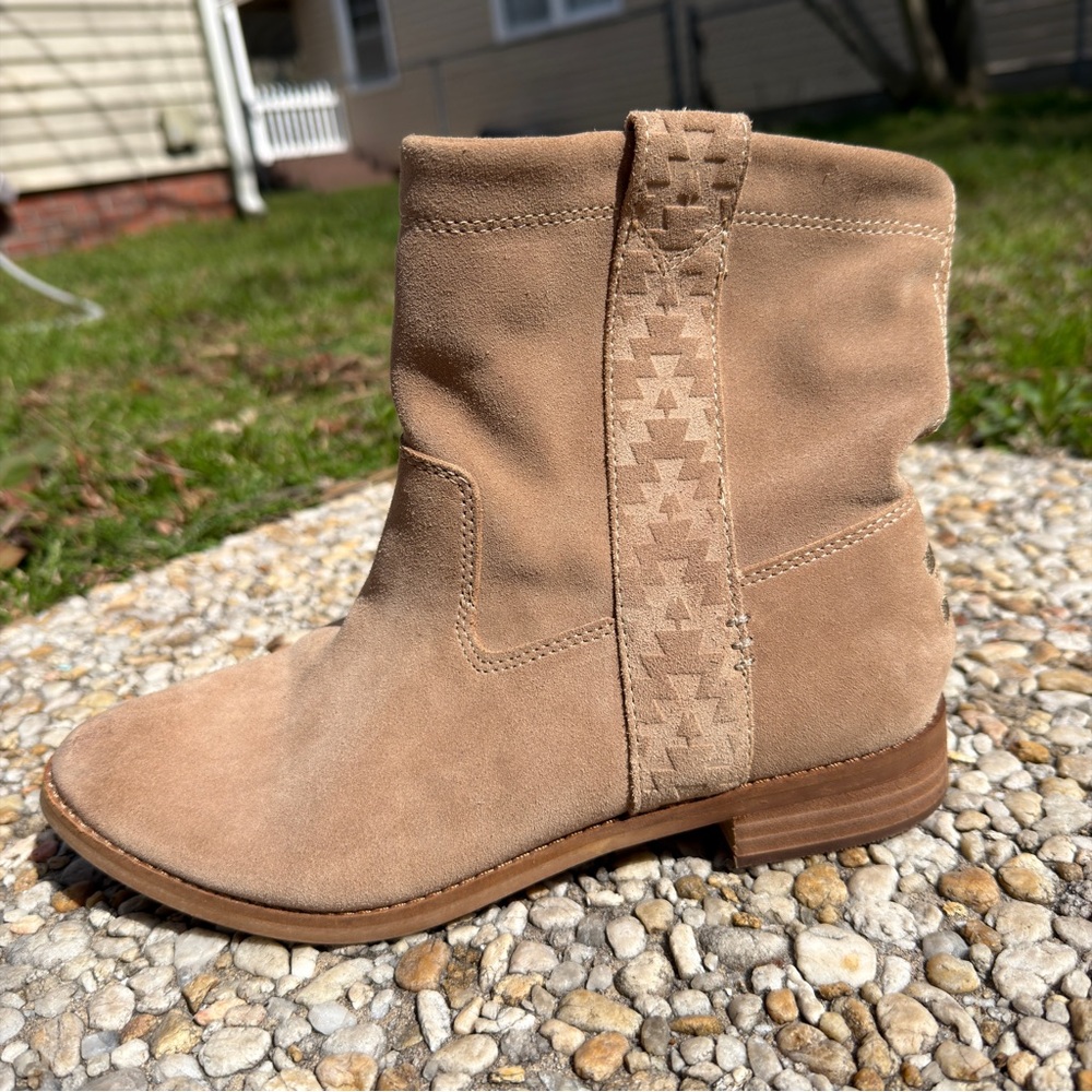 Toms Tan Suede Ankle Booties - Picture 9 of 16